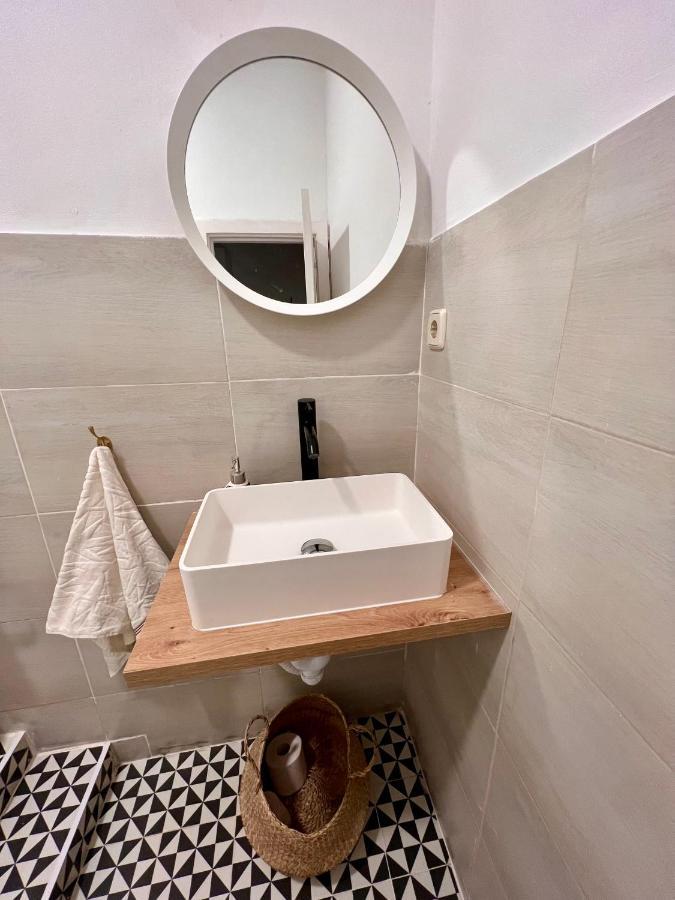 Urban Rooms Fuencarral Madrid Ngoại thất bức ảnh