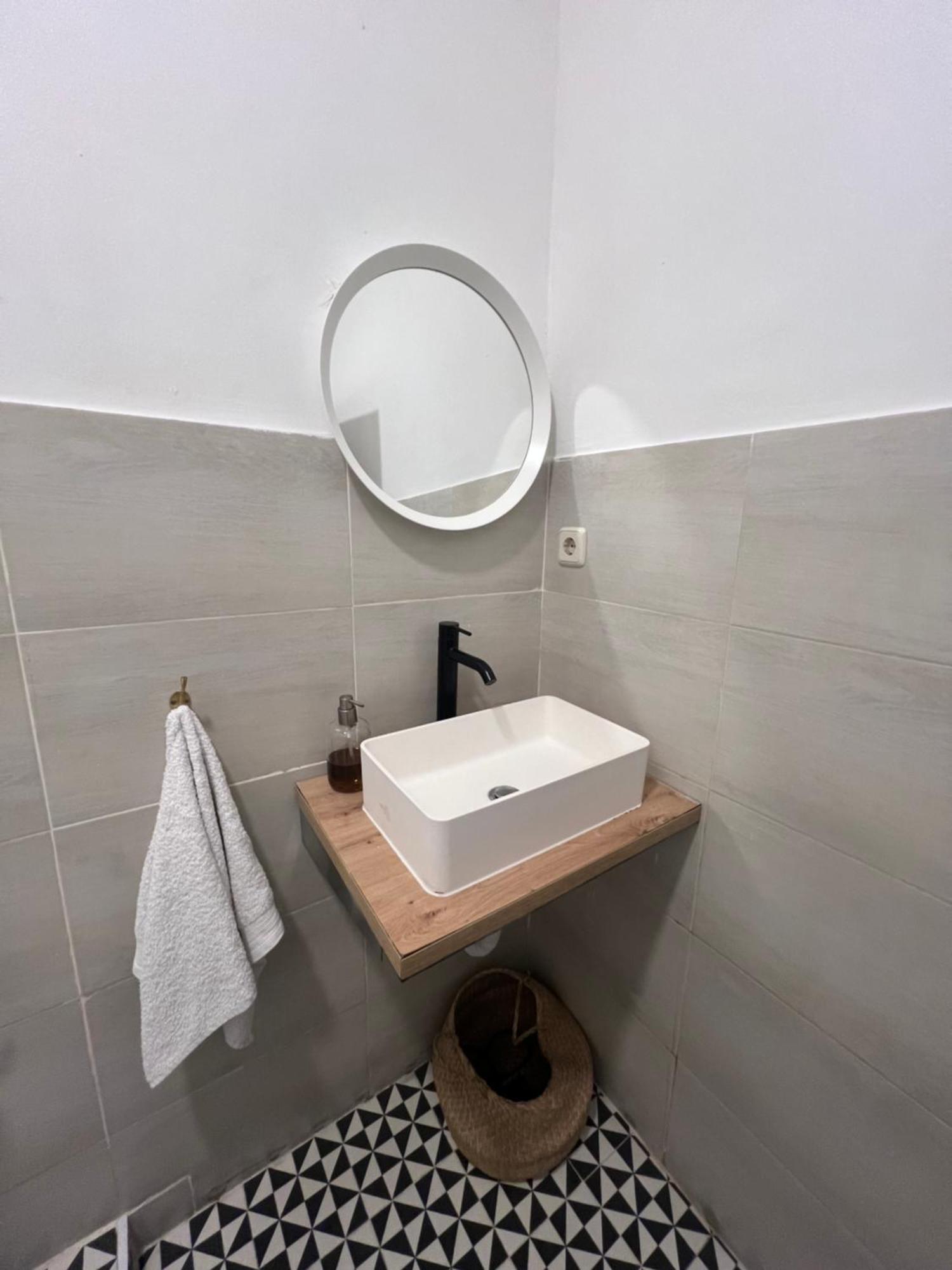Urban Rooms Fuencarral Madrid Ngoại thất bức ảnh